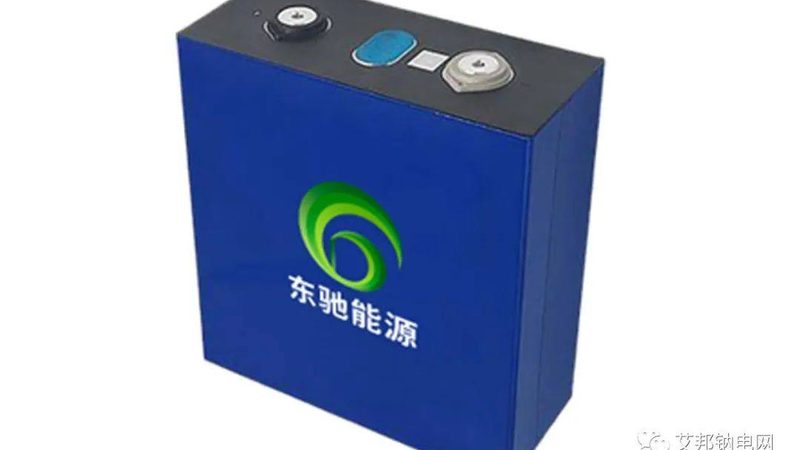 光伏清洁机器人自动化清洗设备：提升效率，守护清洁能源的“眼睛